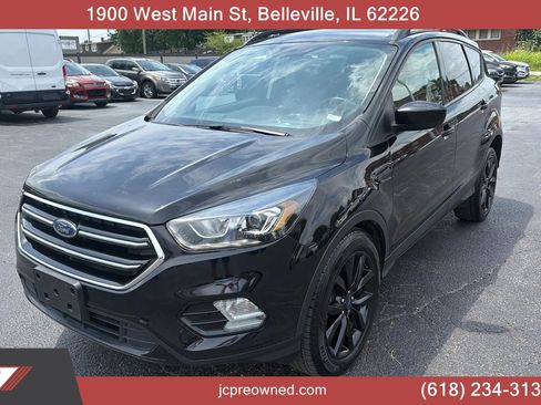Used 2019 Ford Escape SE FWD image 1