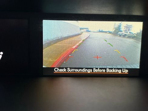 Used 2015 Subaru Forester 2.5i Touring w/ Eyesight & Navigation System image 26