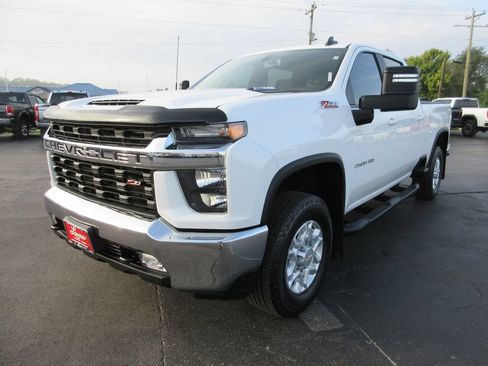Certified 2022 Chevrolet Silverado 2500 LT w/ Convenience Package AWD/4WD image 14