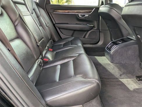 Used 2018 Volvo S90 T5 Momentum w/ Convenience Package image 27