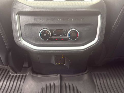 Used 2025 Ford Expedition Tremor image 30