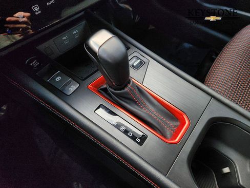 Used 2025 Nissan Kicks SR image 21