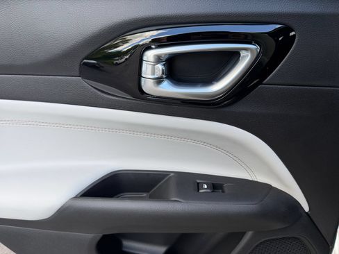 New 2026 Jeep Compass Limited AWD/4WD image 19
