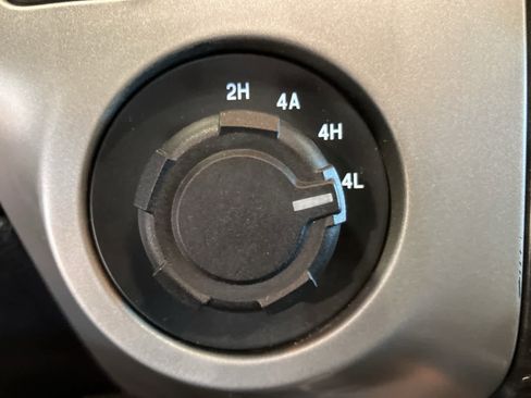 Used 2016 Ford Expedition EL Limited w/ Equipment Group 301A image 21