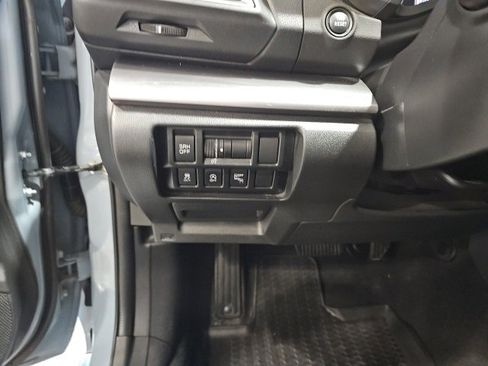 Used 2020 Subaru Crosstrek 2.0i Limited w/ Moonroof Package image 12