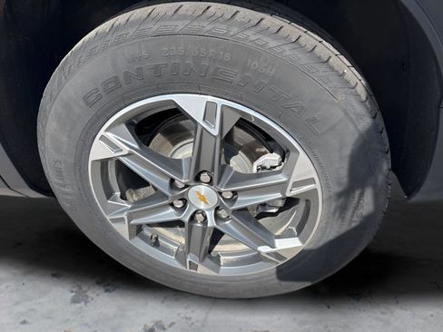 Used 2025 Chevrolet Blazer LT FWD image 41