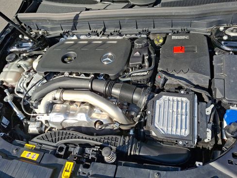 Certified 2024 Mercedes-Benz GLB 250 4MATIC image 28