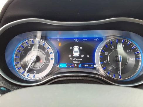 Used 2022 Chrysler 300 S image 31