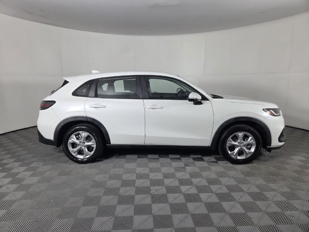 Used 2023 Honda HR-V LX image 24