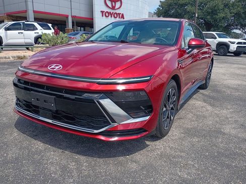 Used 2025 Hyundai Sonata SEL FWD image 2