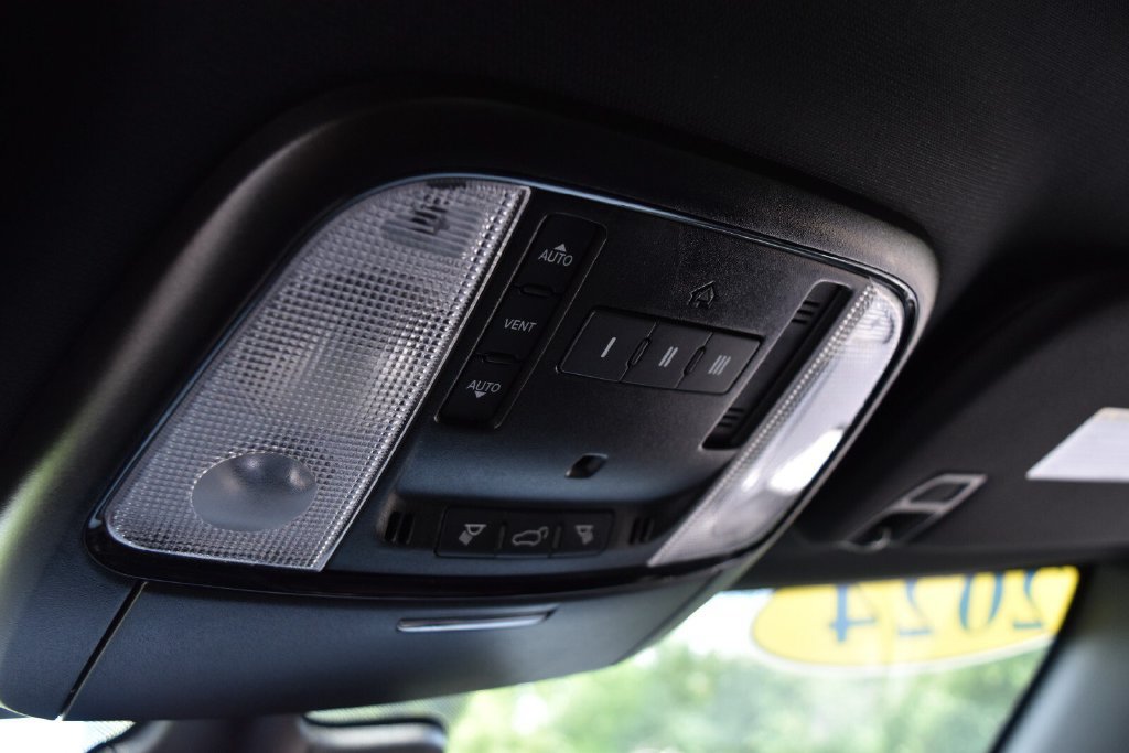 Used 2024 Dodge Durango GT AWD/4WD image 27