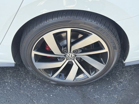 Used 2019 Volkswagen Jetta GLI Autobahn FWD image 12
