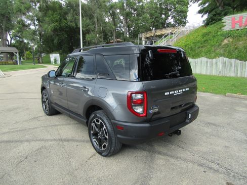 Used 2021 Ford Bronco Sport Outer Banks w/ Outer Banks Package AWD/4WD image 2