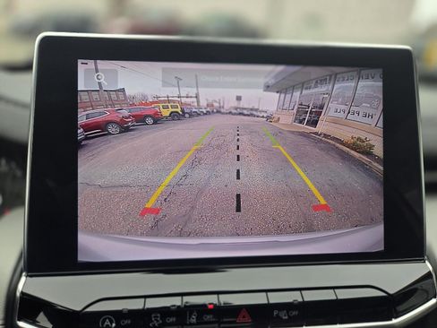 Used 2025 Jeep Compass Limited w/ Sun & Sound Group image 36