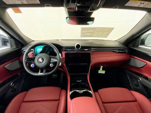 New 2025 Maserati Grecale Modena image 26