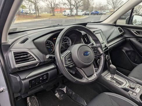 Used 2019 Subaru Forester Premium image 12
