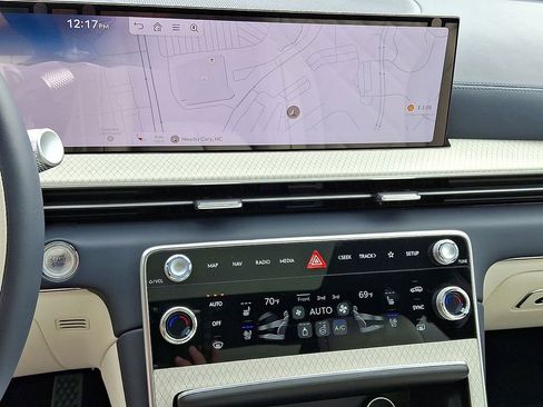 New 2026 Genesis GV80 3.5T Prestige image 16