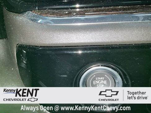 Used 2023 GMC Sierra 1500 SLE image 30