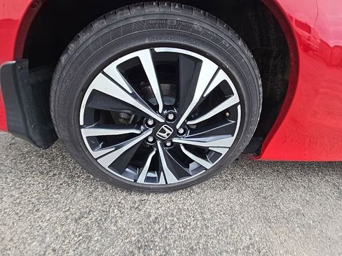 Used 2017 Honda Accord EX-L image 11