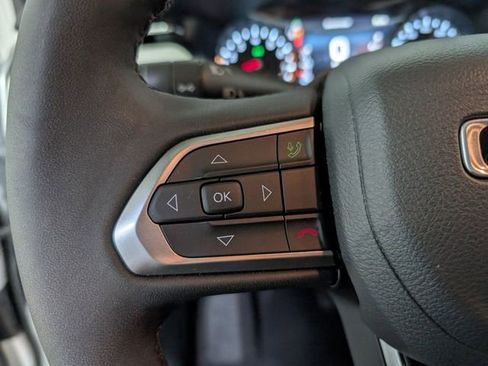 Used 2025 Jeep Compass Limited AWD/4WD image 18