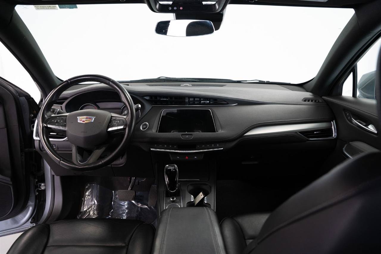 Used 2023 Cadillac XT4 Premium Luxury AWD/4WD image 13