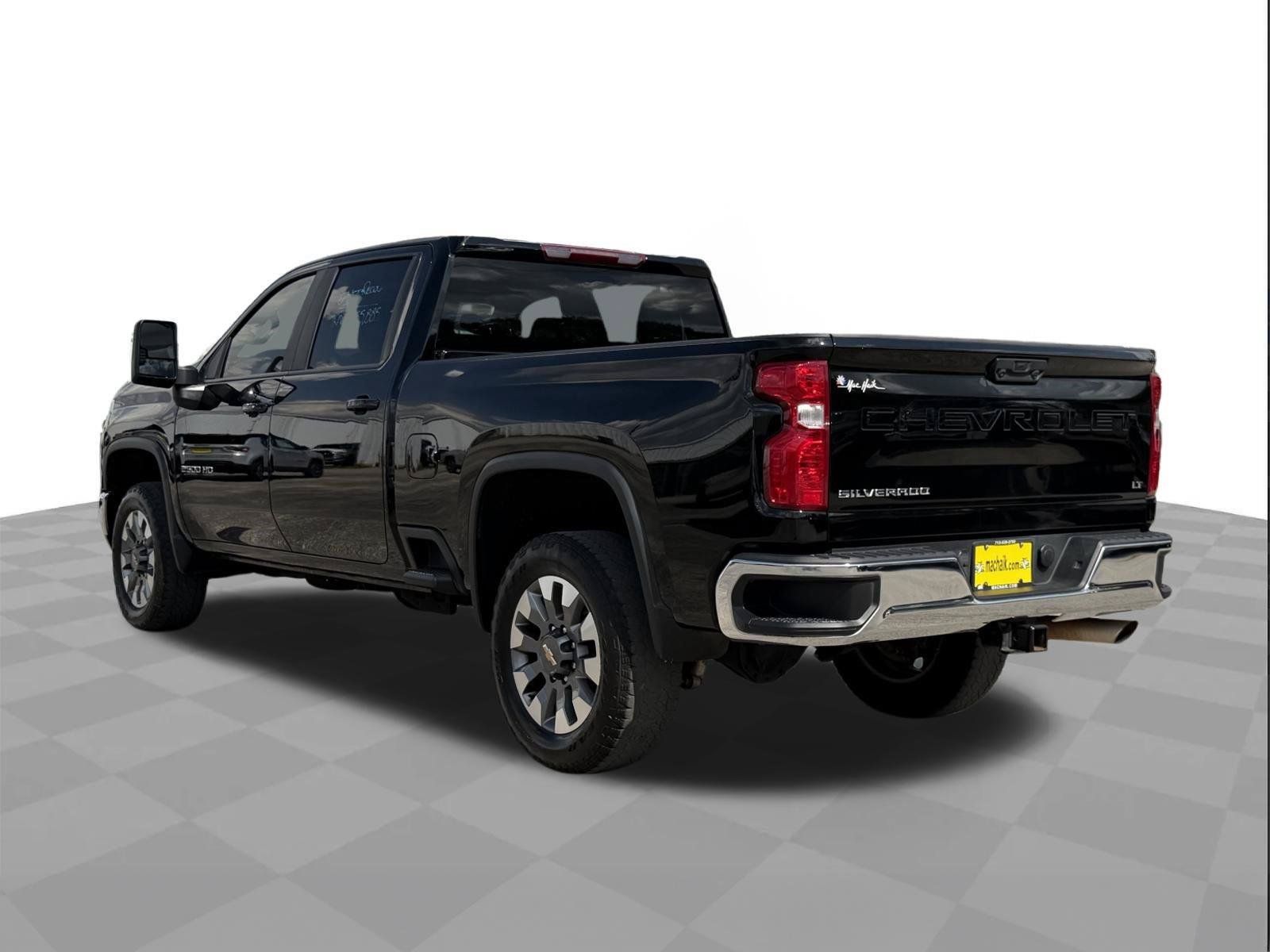 Used 2025 Chevrolet Silverado 2500 LT AWD/4WD image 3