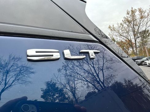 Certified 2022 GMC Terrain SLT image 9
