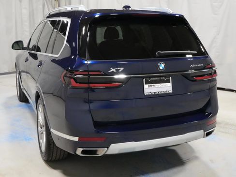 Used 2024 BMW X7 xDrive40i w/ Parking Assistance Package AWD/4WD image 19