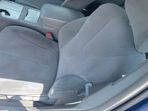 Used 2010 Toyota Camry LE FWD image 11