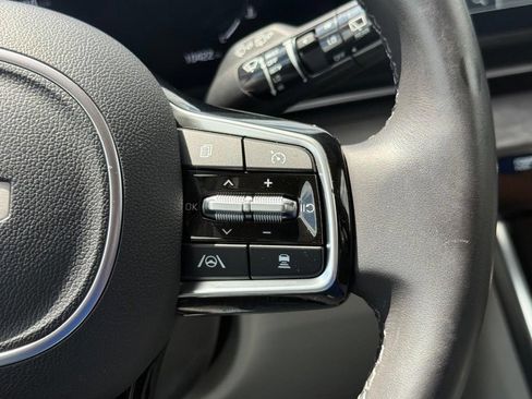 Used 2024 Kia Carnival SX FWD image 19