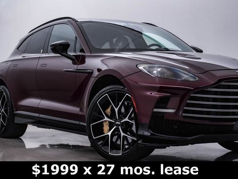 Used 2025 Aston Martin DBX 707 image 2
