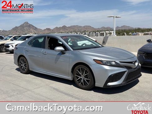 Used 2023 Toyota Camry SE FWD image 1