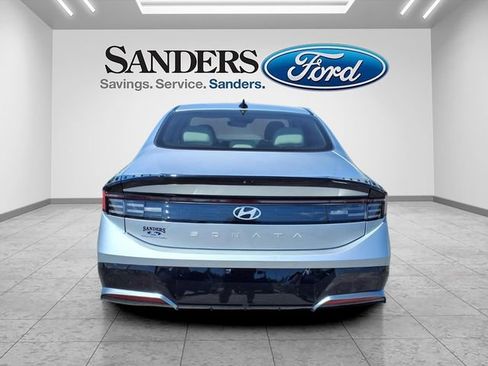 Used 2025 Hyundai Sonata SEL FWD image 3