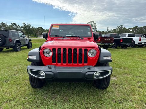 Used 2023 Jeep Gladiator Sport AWD/4WD image 8