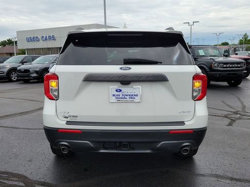 Certified 2023 Ford Explorer XLT w/ Equipment Group 202A AWD/4WD image 4