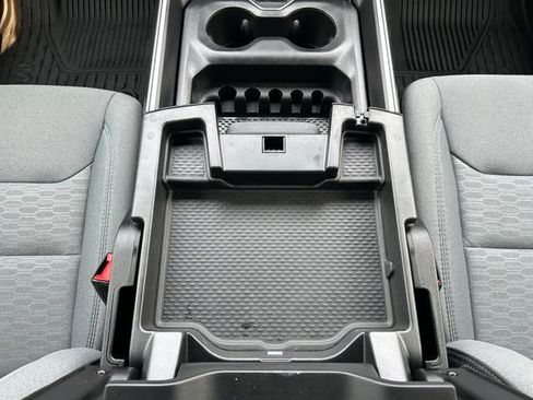 Used 2025 RAM 1500 Big Horn AWD/4WD image 23