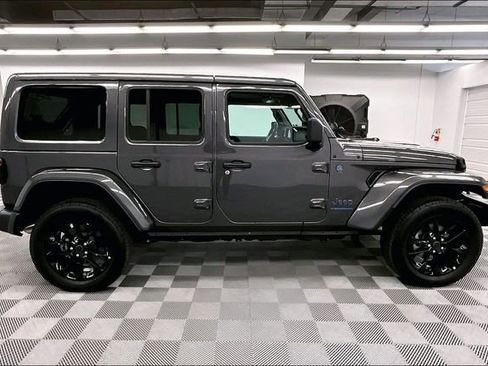 Used 2025 Jeep Wrangler Sahara 4xe w/ Safety Group image 15