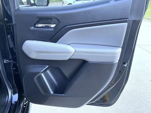 Used 2024 Chevrolet Colorado ZR2 w/ Technology Package AWD/4WD image 18