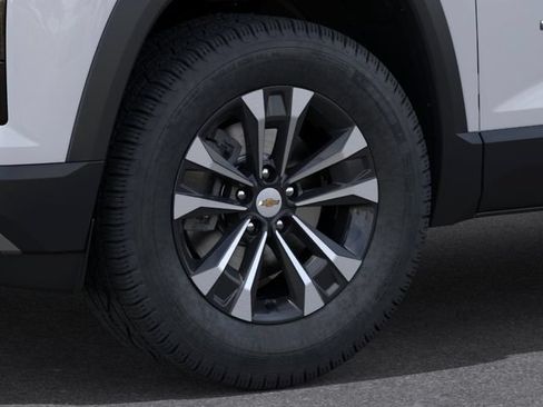 New 2027 Chevrolet Equinox LT FWD image 9