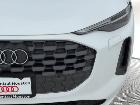 New 2026 Audi Q5 Premium Plus image 10