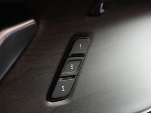 New 2025 Jeep Grand Cherokee L Overland w/ Luxury Tech Group IV image 36