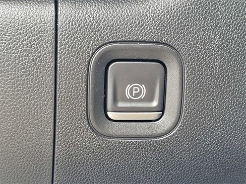 Used 2020 GMC Sierra 3500 Denali w/ Denali Ultimate Package image 32