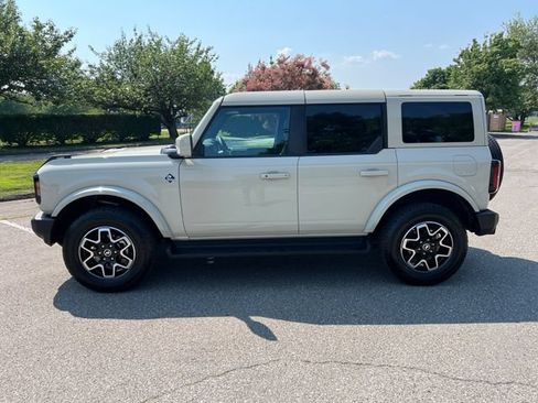 Used 2025 Ford Bronco Outer Banks AWD/4WD image 6