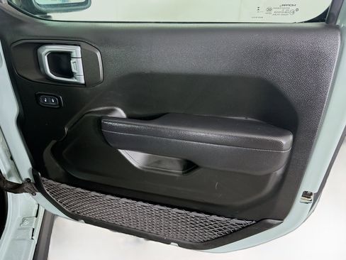 Used 2023 Jeep Wrangler Unlimited w/ 8.4" Radio Group image 31