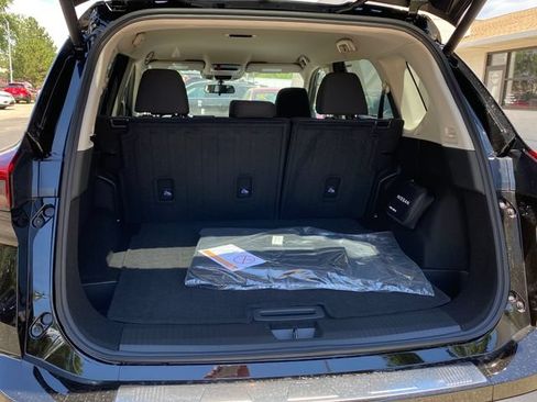 New 2026 Nissan Rogue SV w/ Cold Weather Package AWD/4WD image 23