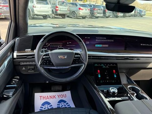 Used 2026 Cadillac Escalade Platinum Sport w/ LPO, Floor Liner Package image 5