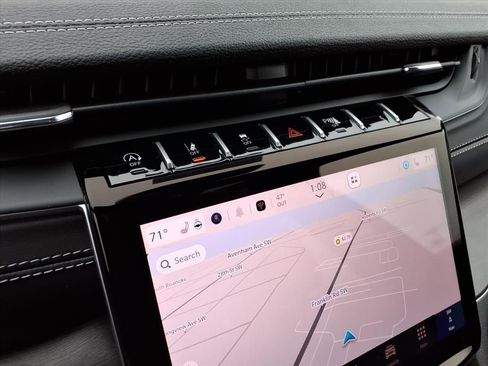 New 2025 Jeep Grand Cherokee L Limited w/ Black Appearance Package image 25