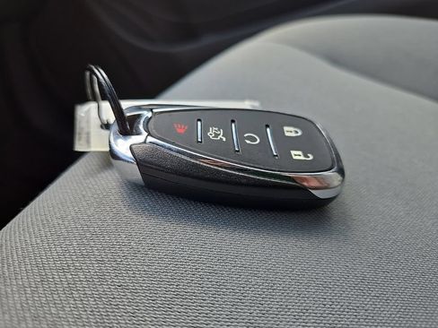 Used 2017 Chevrolet Malibu LT FWD image 14