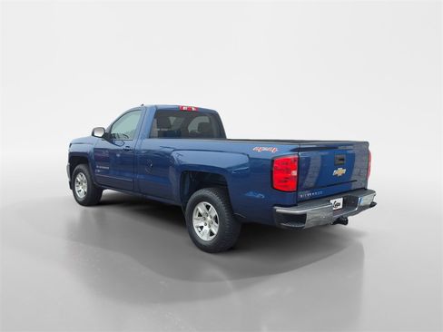 Used 2017 Chevrolet Silverado 1500 LT w/ LT Convenience Package image 6