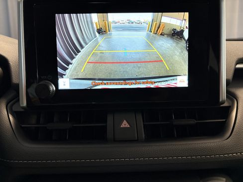 Certified 2025 Toyota RAV4 XLE AWD/4WD image 18